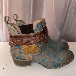 Sz 10 Circle G Womens Green Harnes & Studded Boots